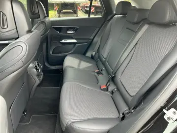 MERCEDES-BENZ GLC 200 4MATIC Avantgarde  Distronic  LED