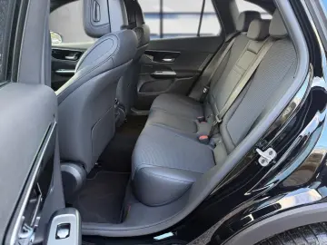 MERCEDES-BENZ GLC 200 4M AVANTGARDE AHK EASYPACK AMB…