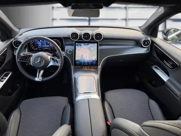 MERCEDES-BENZ GLC 200 4M AVANTGARDE AHK EASYPACK AMB…