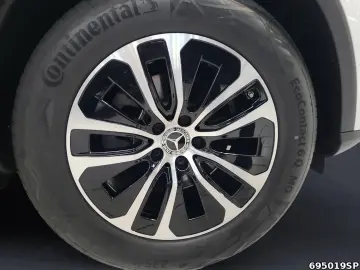 MERCEDES-BENZ GLC 200 4M Avantgarde AHK MEMORY KAMERA LED