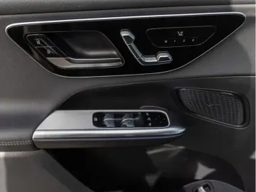 MERCEDES-BENZ GLC 200 4M Avantgarde LED Cam Memo Totw EASY-P