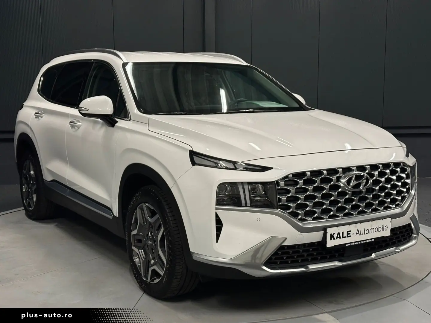 HYUNDAI Santa Fe Prime Hybrid  nur 16.000 km 19Zoll 360