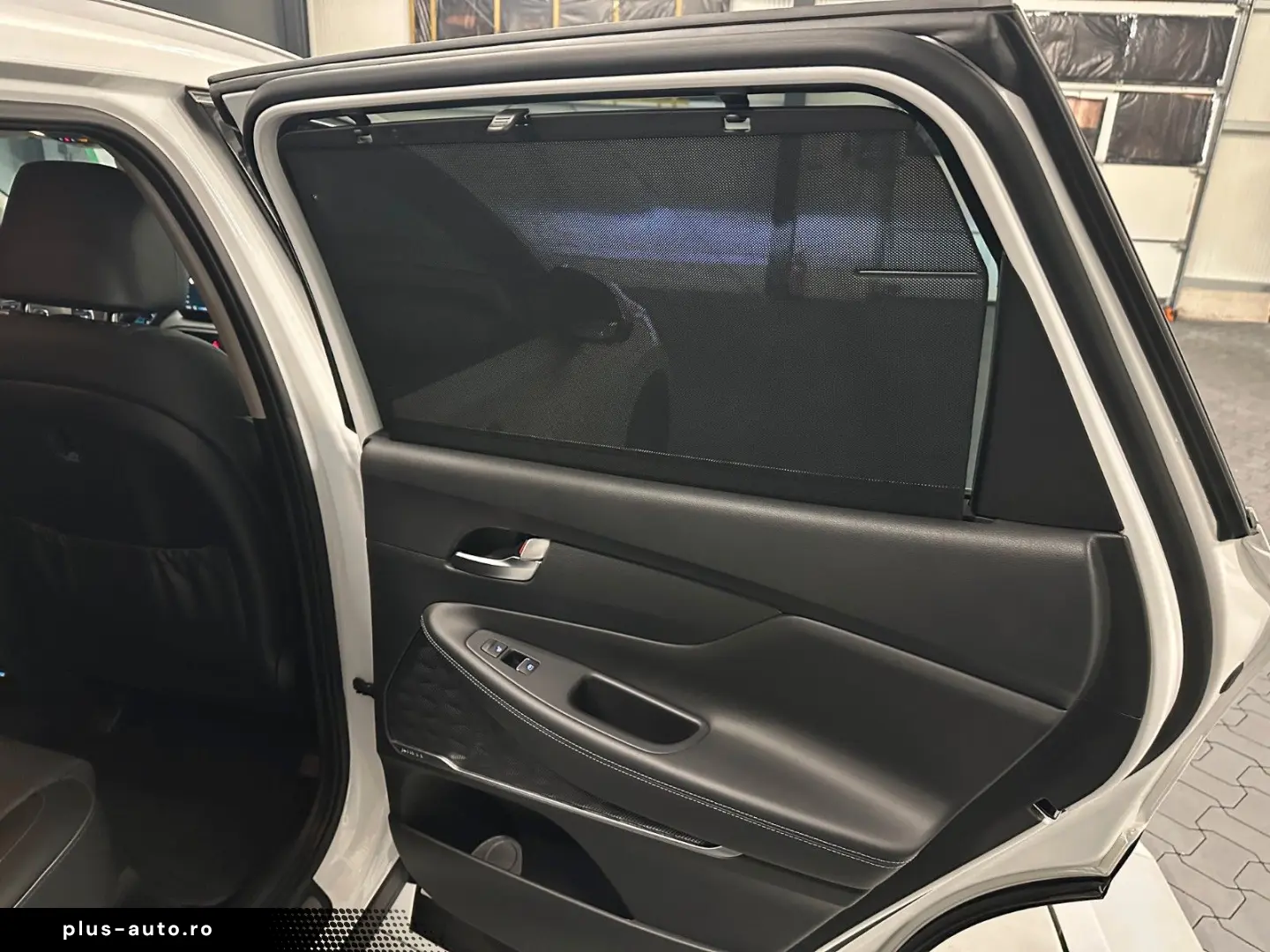 HYUNDAI Santa Fe Prime Hybrid  nur 16.000 km 19Zoll 360