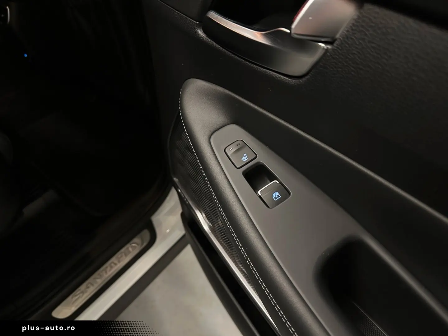 HYUNDAI Santa Fe Prime Hybrid  nur 16.000 km 19Zoll 360