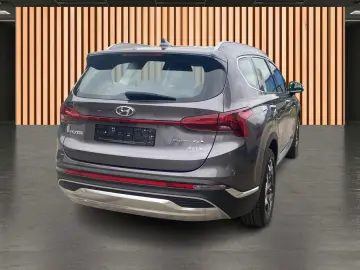 HYUNDAI Santa Fe Plug In Hybrid 4WD 7 Sitze Leder