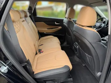 HYUNDAI SANTA FE 1.6T 4WD Hybrid Trend  Navi Kamera LED