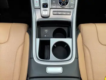 HYUNDAI SANTA FE 1.6 Plugin-Hybrid 4WD Signature  LED KR