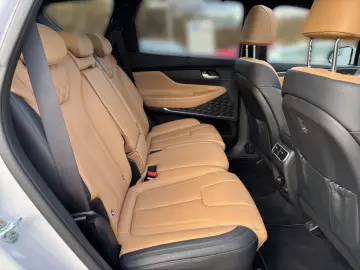 HYUNDAI SANTA FE 1.6 Plugin-Hybrid 4WD Signature  LED KR