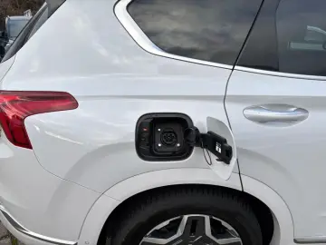 HYUNDAI SANTA FE 1.6 Plugin-Hybrid 4WD Signature  LED KR