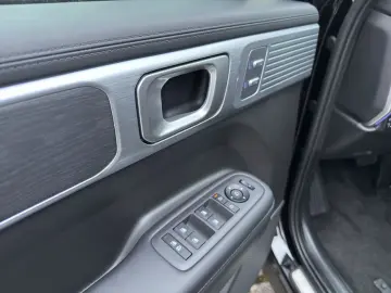 HYUNDAI SANTA FE 1.6 HEV 4WD Signature