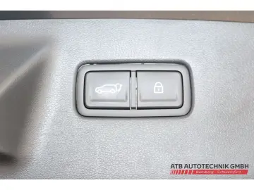 HYUNDAI SANTA FE Signature 5-Sitzer 1.6l Hybrid 2WD Navi