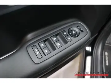 HYUNDAI SANTA FE Signature 5-Sitzer 1.6l Hybrid 2WD Navi