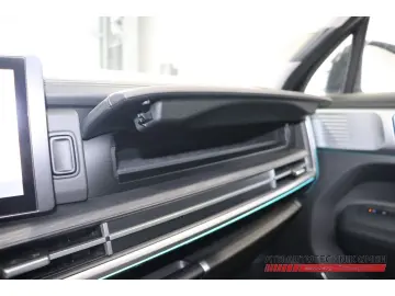 HYUNDAI SANTA FE Signature 5-Sitzer 1.6l Hybrid 2WD Navi