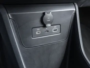 BYD Dolphin Surf Boost Navi Kamera Leder