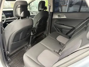 KIA SPORTAGE 1.6 T-GDI MHEV 180 CP 4x4 Style