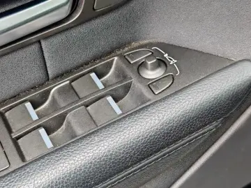 Land-Rover Range-Rover-Evoque Gen-I-2012-2018