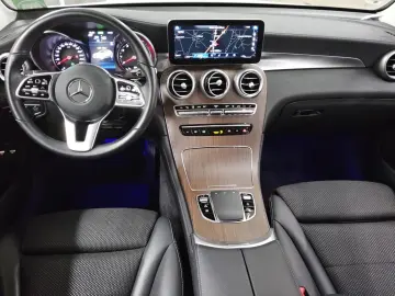 MERCEDES-BENZ GLC 300 e 4M