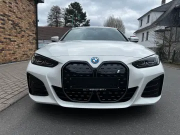 BMW i4 eDrive40 H&K   360   Trapa   Scaune electrice