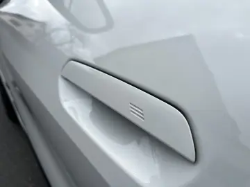 BMW i4 eDrive40 H&K   360   Trapa   Scaune electrice