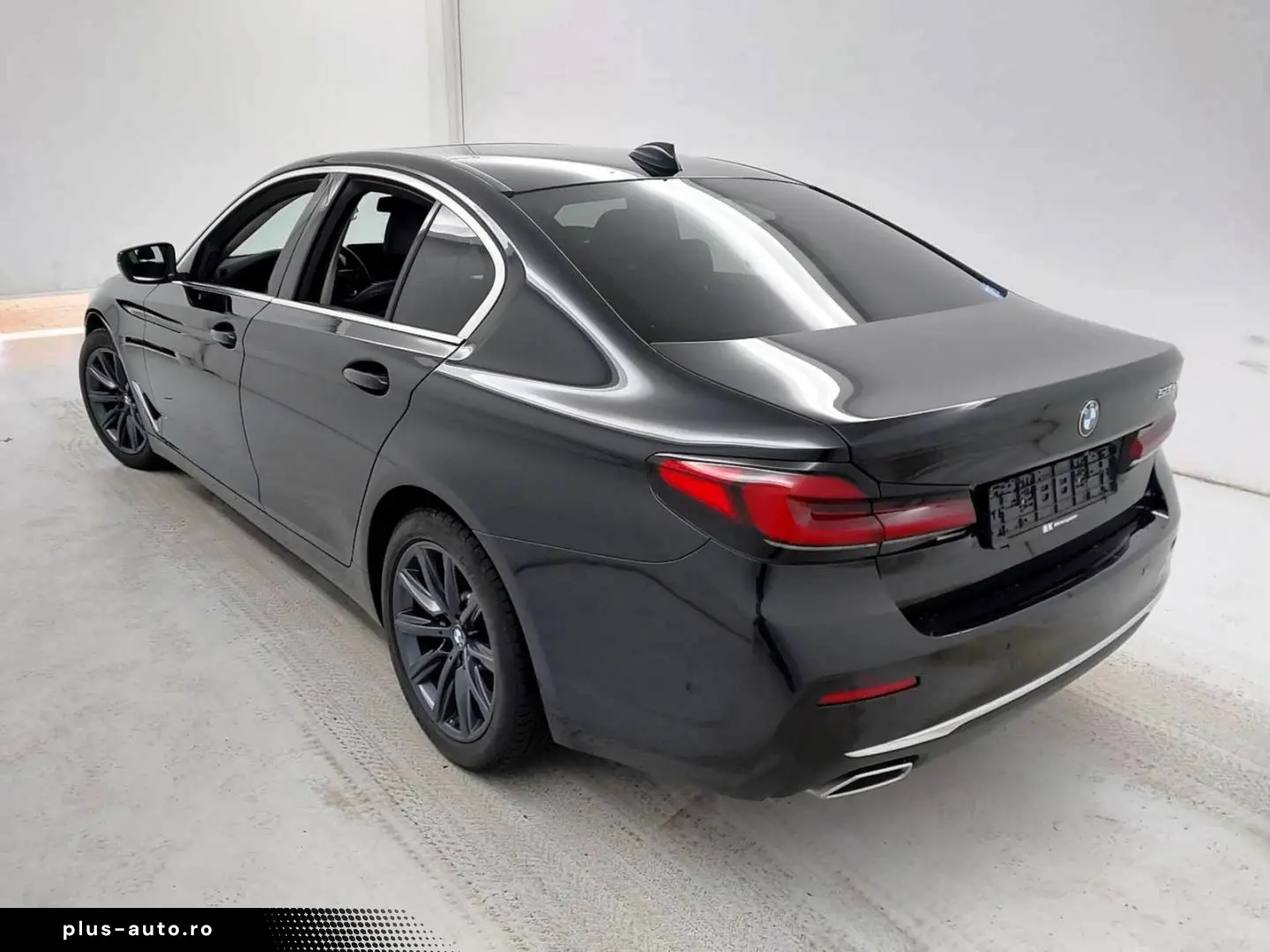 BMW 520d LuxuryLine HUD  ACC  Laser   Trapa   Scaune Comfort