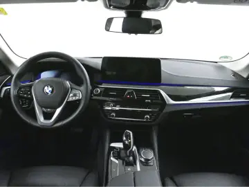 BMW 520d LuxuryLine HUD  ACC  Laser   Trapa   Scaune Comfort