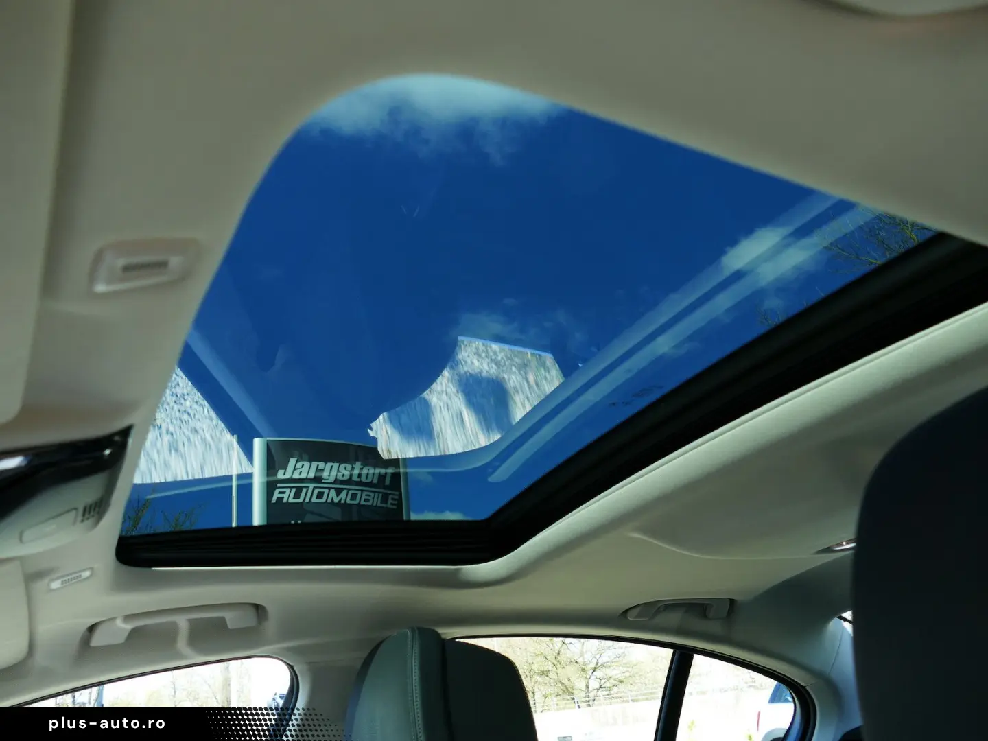 BMW 520d LuxuryLine HUD  ACC  Laser   Trapa   Scaune Comfort