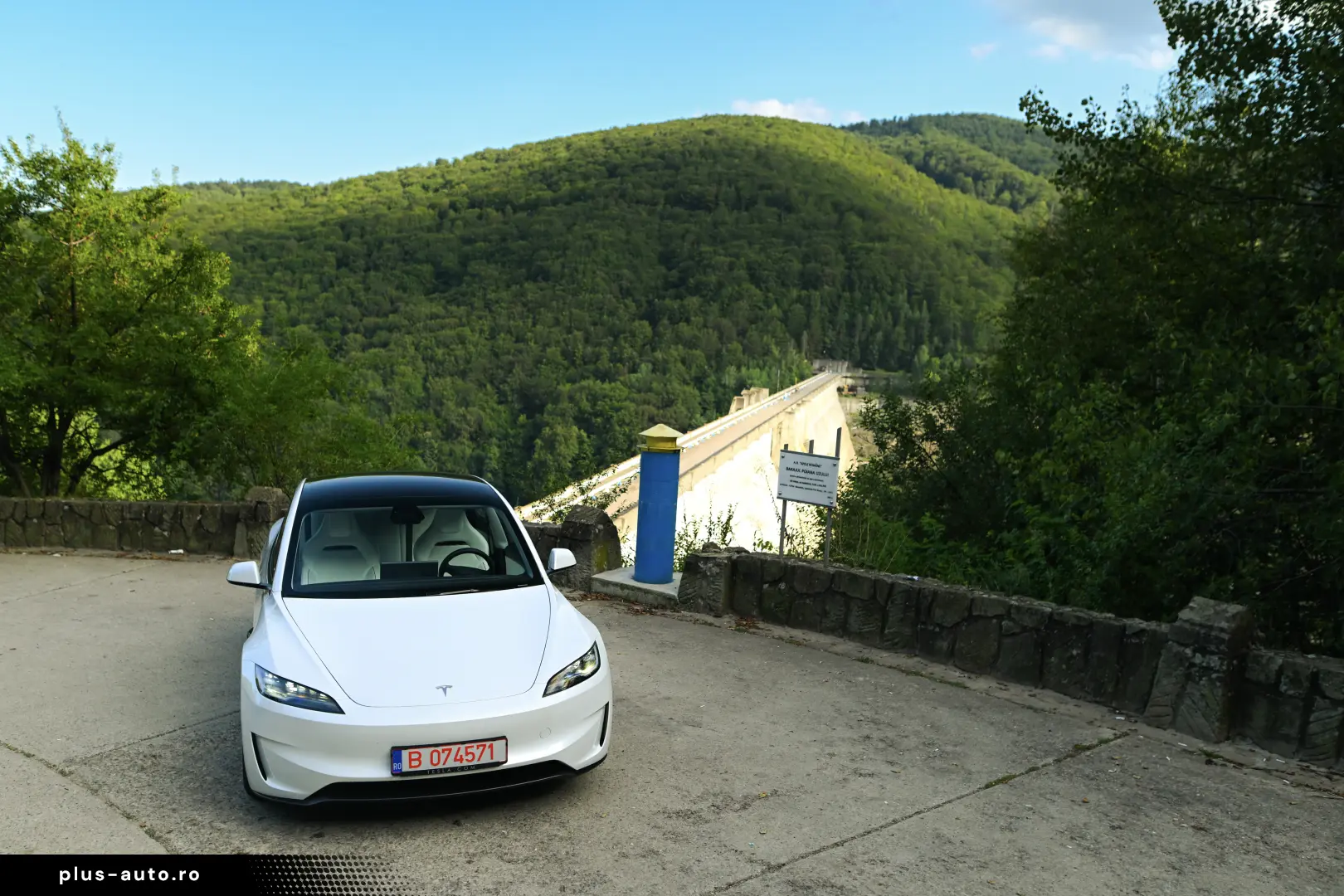 Tesla Model 3 PERFORMANCE - Highland