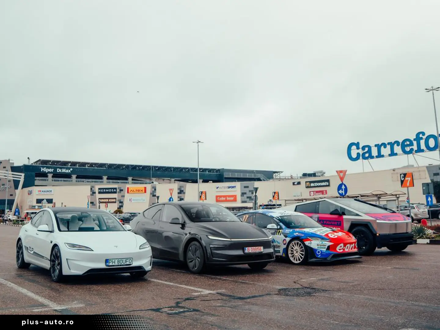 Tesla Model 3 PERFORMANCE - Highland