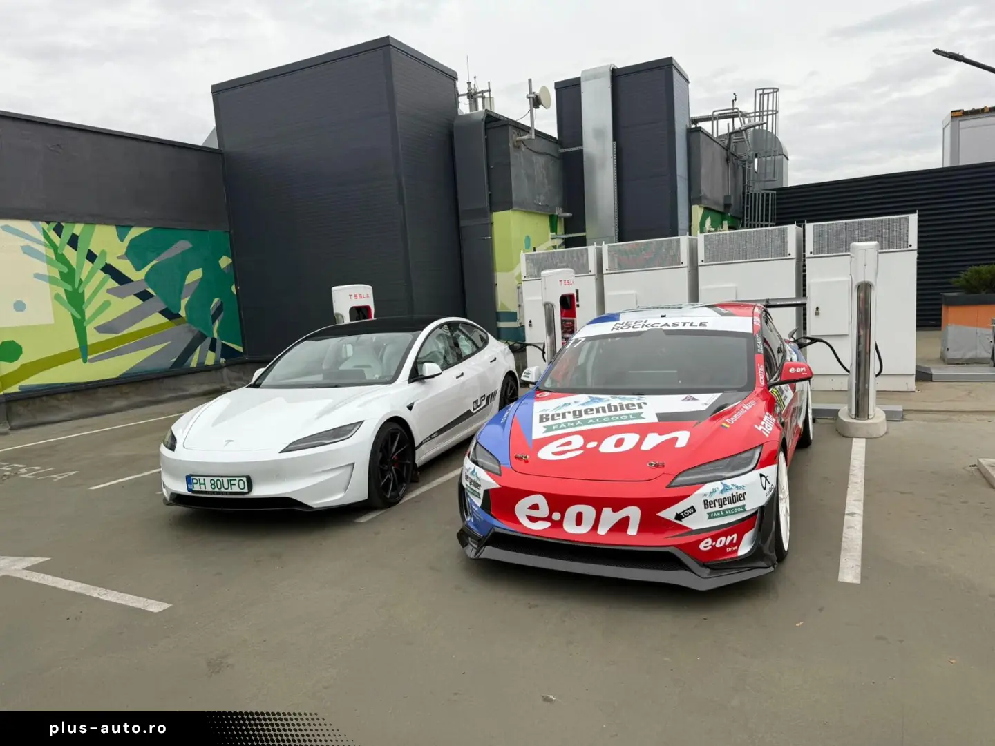 Tesla Model 3 PERFORMANCE - Highland