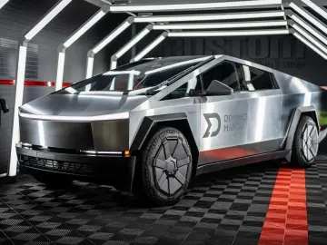 TESLA CYBERTRUCK - Este In Romania  diponibil imediat