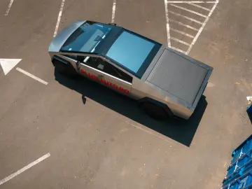 TESLA CYBERTRUCK - Este In Romania  diponibil imediat