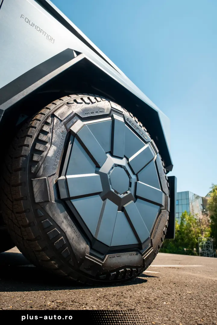 TESLA CYBERTRUCK - Este In Romania  diponibil imediat