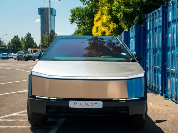 TESLA CYBERTRUCK - Este In Romania  diponibil imediat