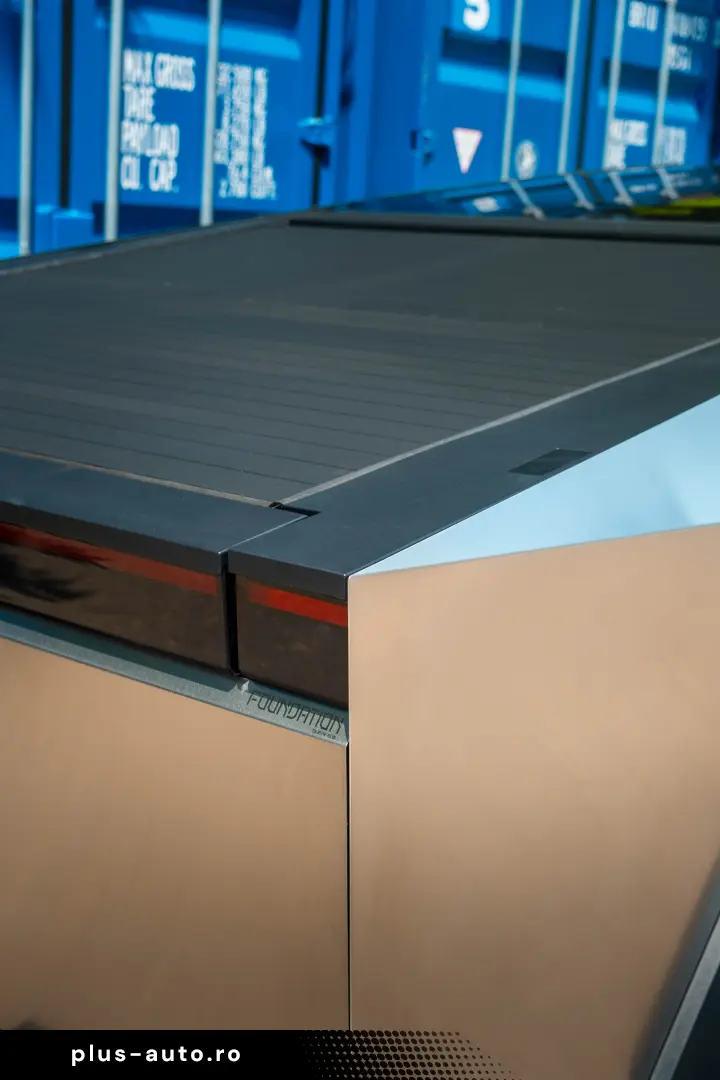 TESLA CYBERTRUCK - Este In Romania  diponibil imediat