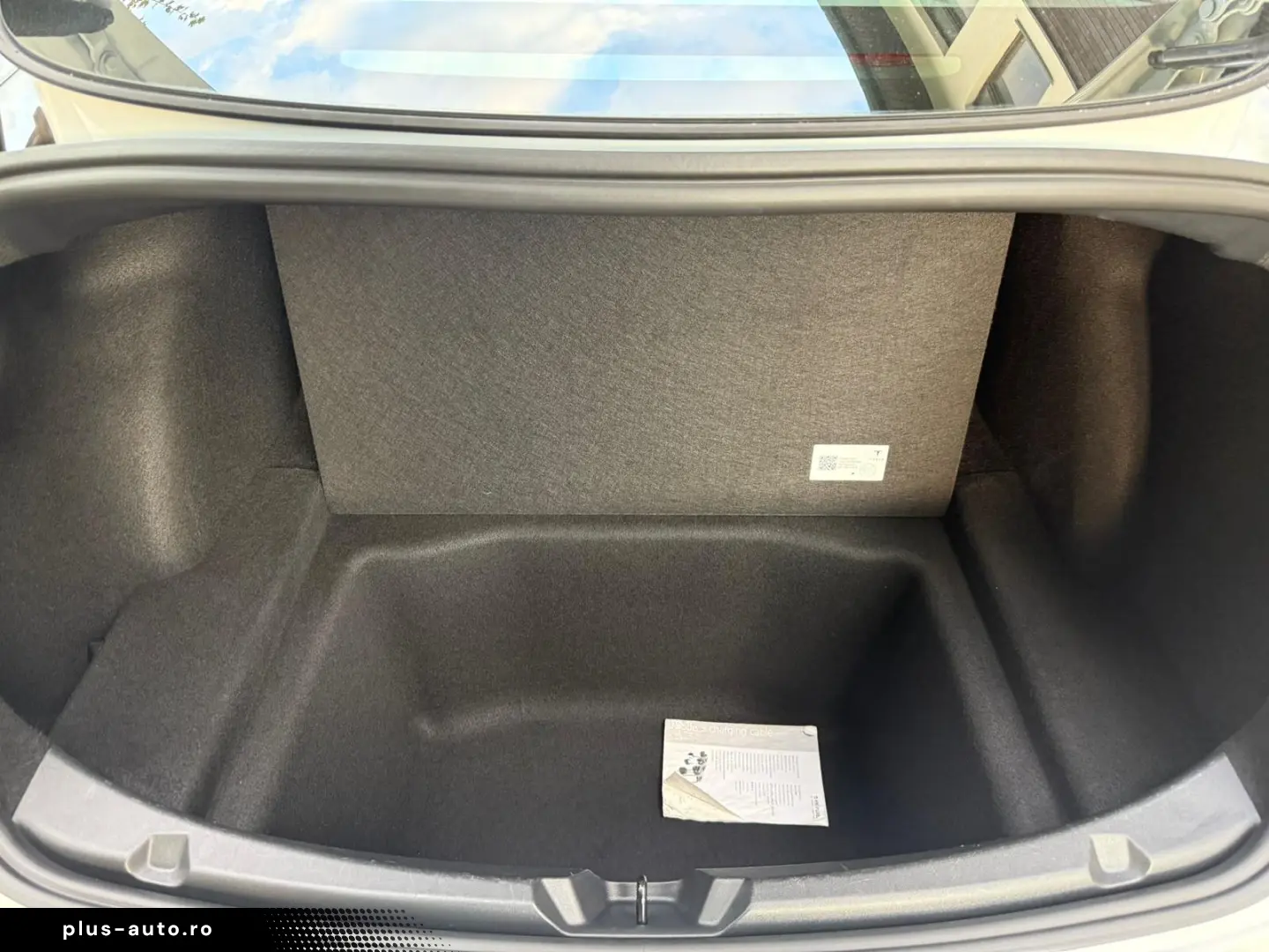 Tesla Model 3 Performance -  posibilitatea leasing