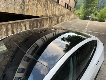 Tesla Model 3 Performance -  posibilitatea leasing