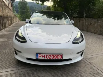 Tesla Model 3 Performance -  posibilitatea leasing