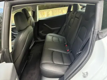 Tesla Model 3 Performance -  posibilitatea leasing