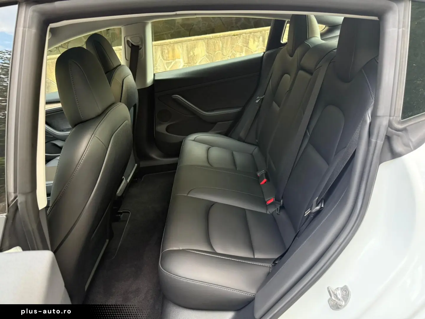 Tesla Model 3 Performance -  posibilitatea leasing