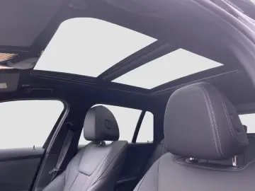 BMW M340i xDrive Touring Pano