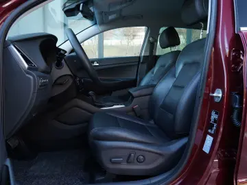 Hyundai Tucson 2.0 CRDI 4WD Automatik Premium