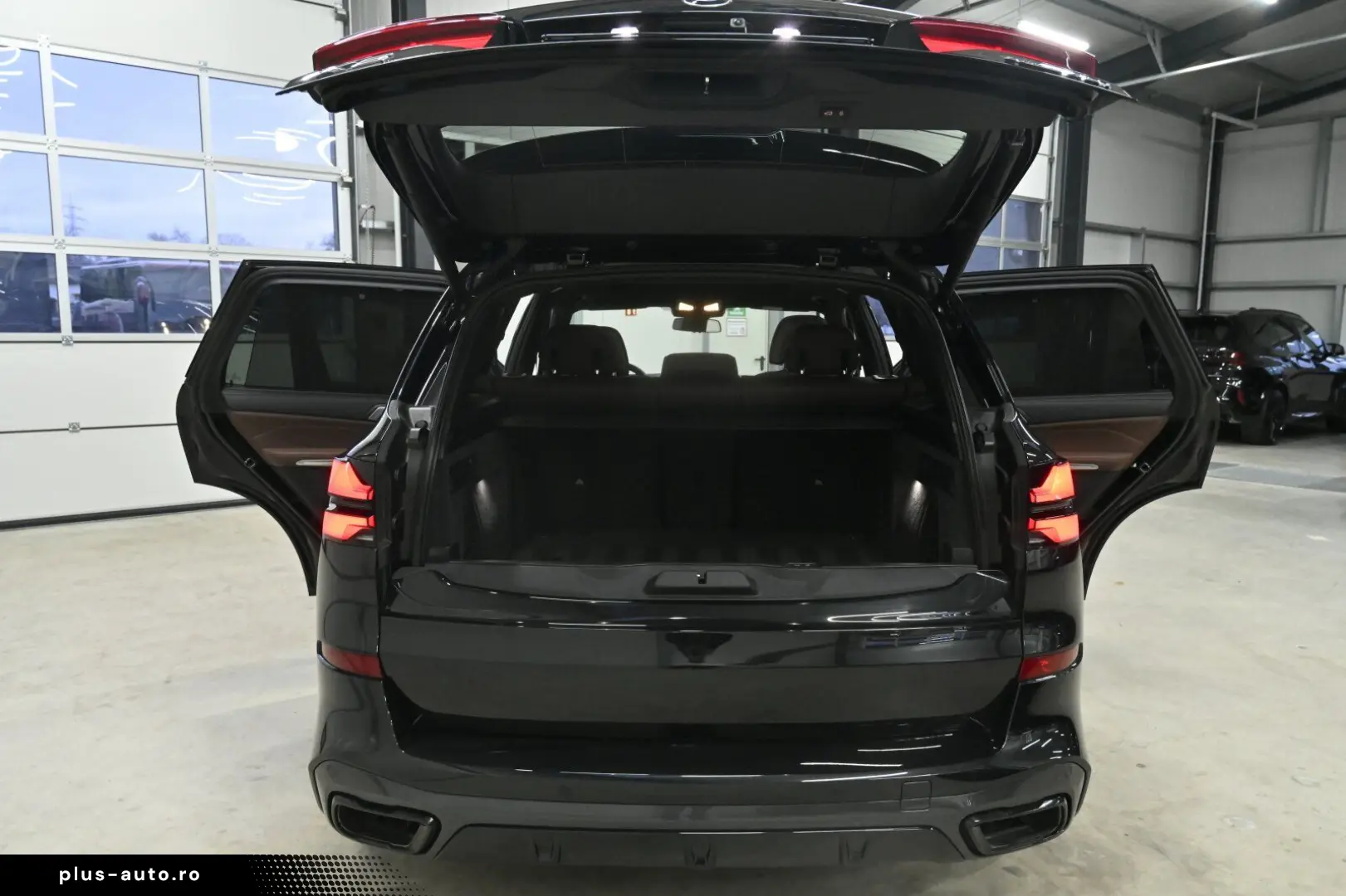 BMW X5 40i M-Sport Pro MASSAGE INTEGRAL PANO-SKY H&K