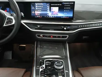 BMW X5 40i M-Sport Pro MASSAGE INTEGRAL PANO-SKY H&K