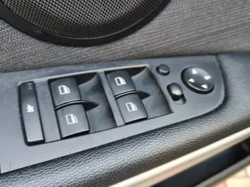 BMW seria 318i - Sport paket