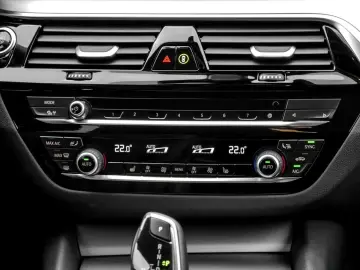 BMW 540d xDrive H K HuD AHK STANDHZG DA PROF 360