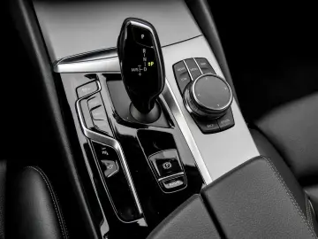 BMW 540d xDrive H K HuD AHK STANDHZG DA PROF 360