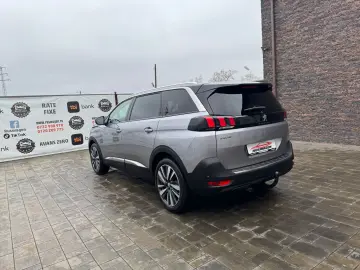 Peugeot 5008 2018 1.6