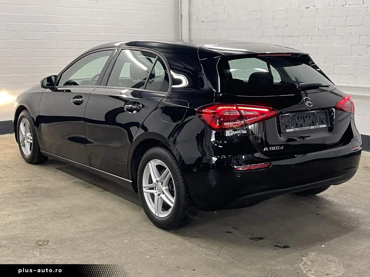 MERCEDES-BENZ A 180 d 8G-DCT Entry  DAB   MBUX   Sitzheizung