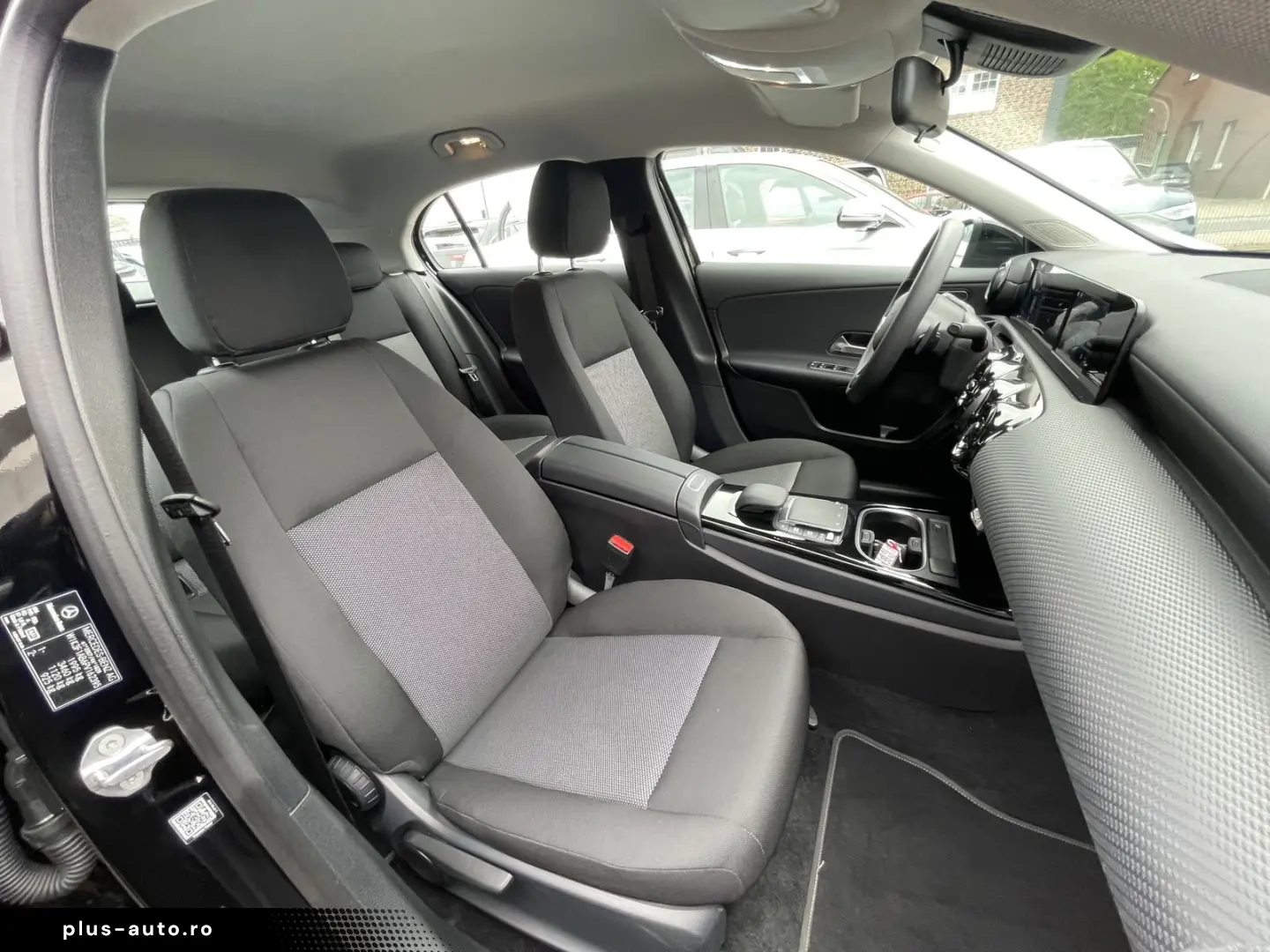 MERCEDES-BENZ A 180 d 8G-DCT Entry  DAB   MBUX   Sitzheizung