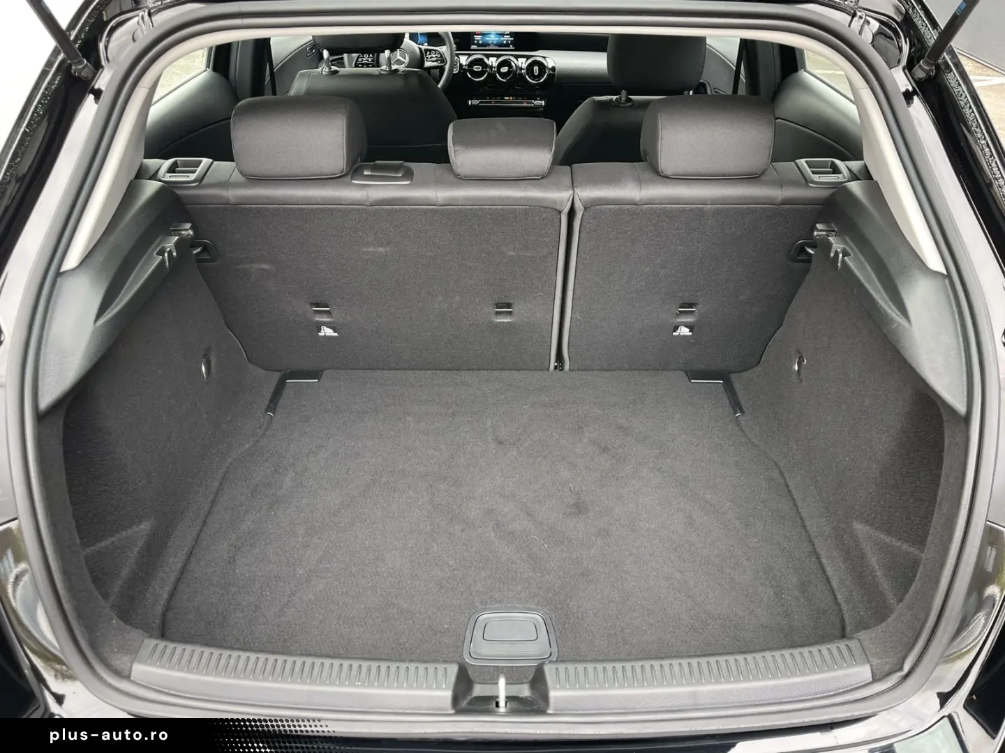 MERCEDES-BENZ A 180 d 8G-DCT Entry  DAB   MBUX   Sitzheizung